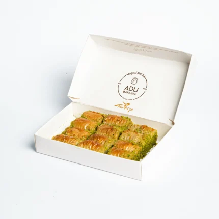 باقلوا دولاماسی پسته نیم کیلویی